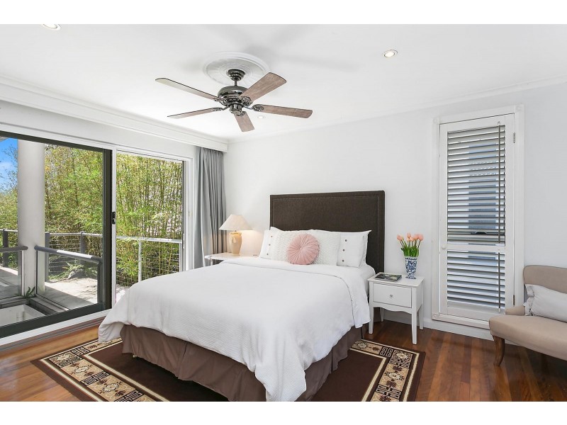 47 Cronin Avenue, Main Beach QLD 4217