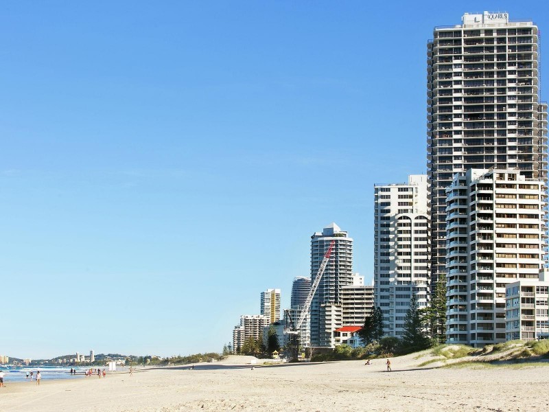 47 Cronin Avenue, Main Beach QLD 4217