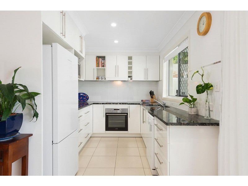 21/100 Cotlew Street East, Southport QLD 4215