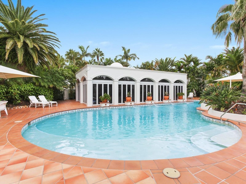 21/100 Cotlew Street East, Southport QLD 4215