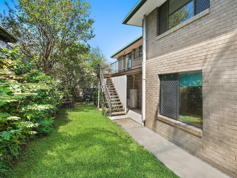 5 Walter Street, Labrador QLD 4215