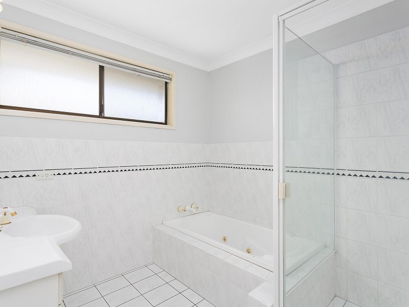 5 Walter Street, Labrador QLD 4215