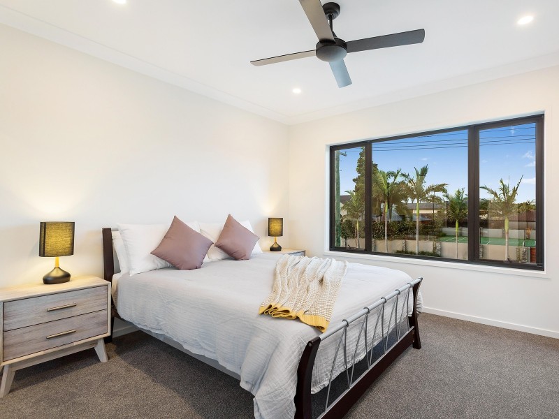 136 Monaco Street, Broadbeach Waters QLD 4218
