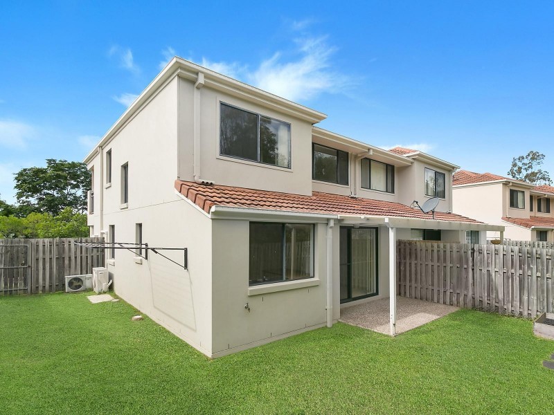 24/1 Hervey Street, Pacific Pines QLD 4211