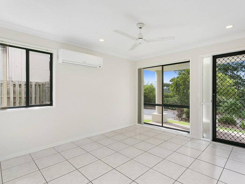 24/1 Hervey Street, Pacific Pines QLD 4211