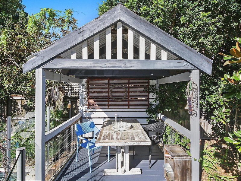 14 Lind Avenue, Southport QLD 4215