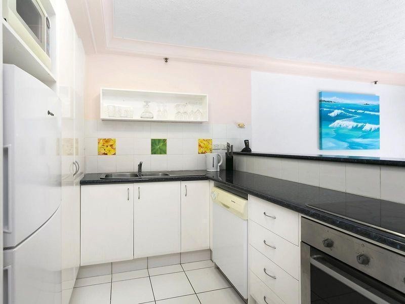 102/5 Enderley Avenue, Surfers Paradise QLD 4217