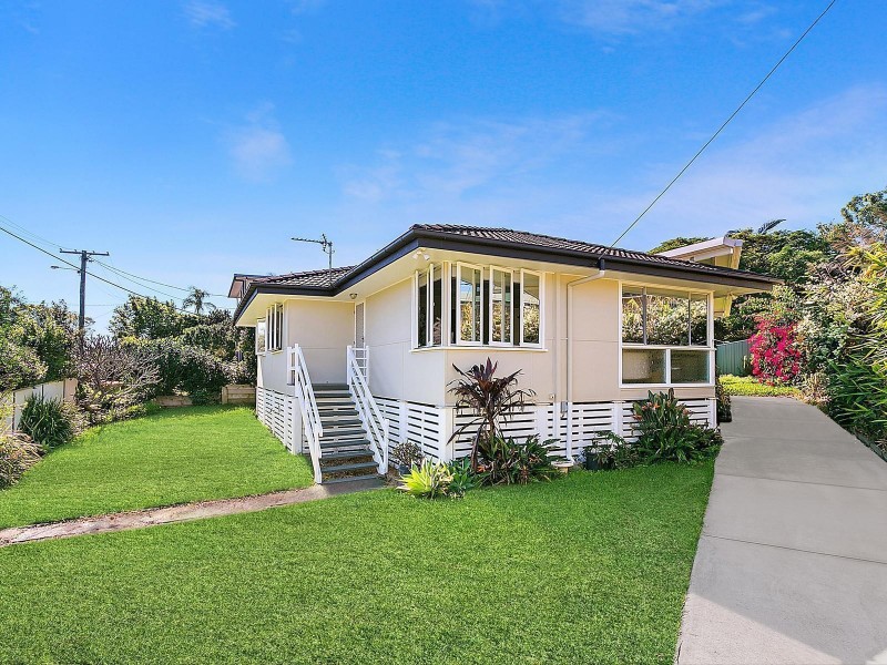 42 Mabel Avenue, Southport QLD 4215