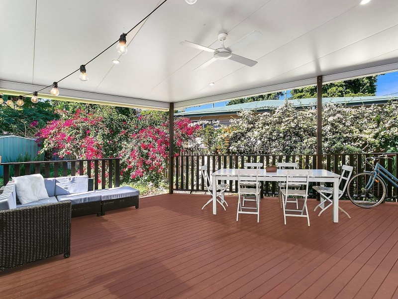 42 Mabel Avenue, Southport QLD 4215