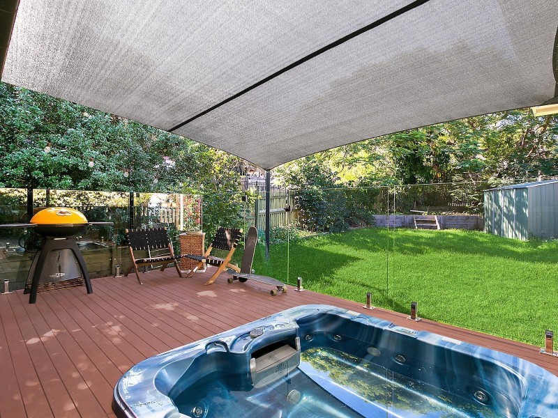 42 Mabel Avenue, Southport QLD 4215