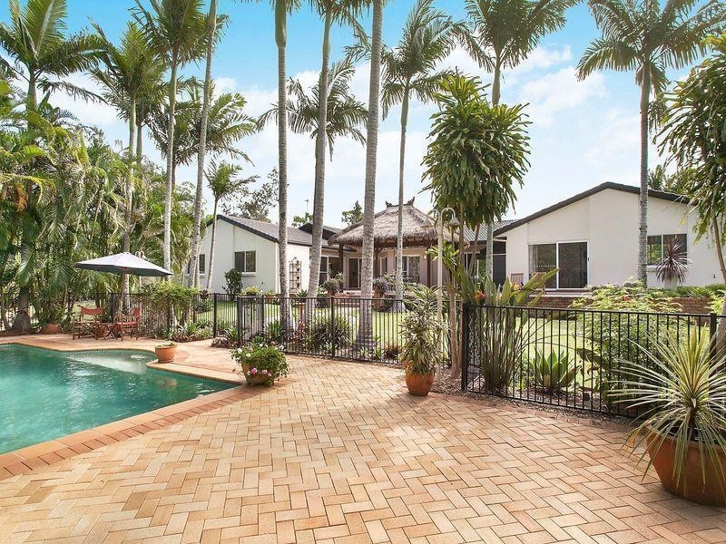 64 Riverdowns Crescent, Helensvale QLD 4212