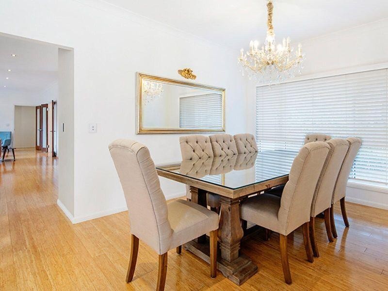 64 Riverdowns Crescent, Helensvale QLD 4212