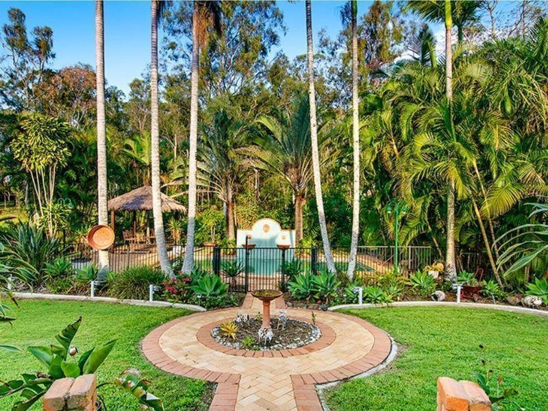 64 Riverdowns Crescent, Helensvale QLD 4212