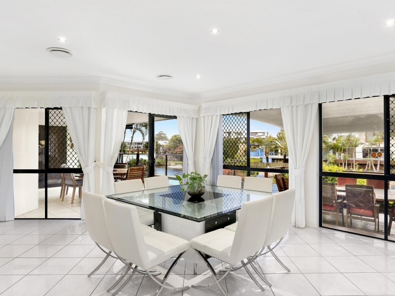 19 Sarasota Key, Broadbeach Waters QLD 4218