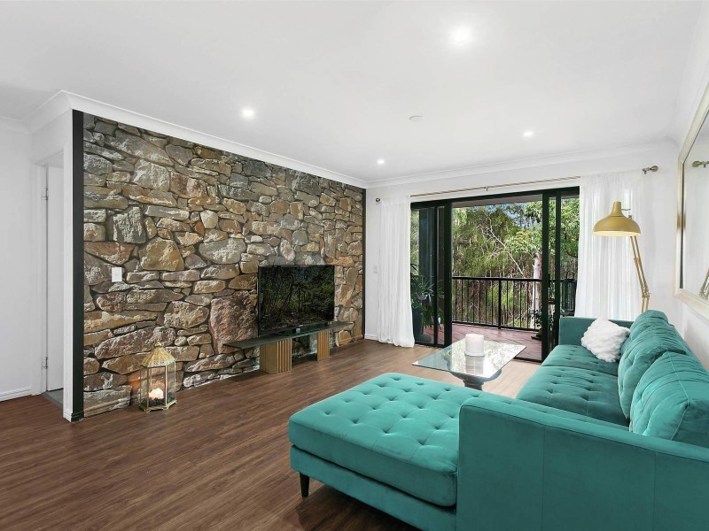 E18/1 Great Hall Drive, Miami QLD 4220