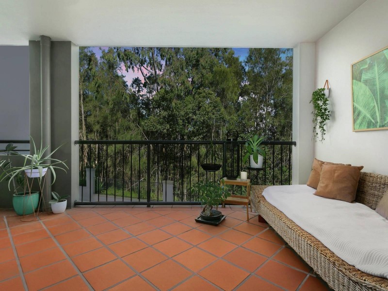 E18/1 Great Hall Drive, Miami QLD 4220