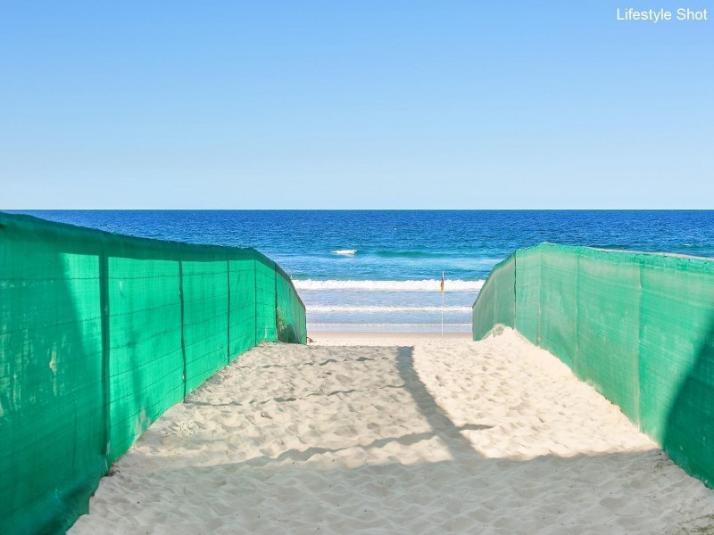 E18/1 Great Hall Drive, Miami QLD 4220