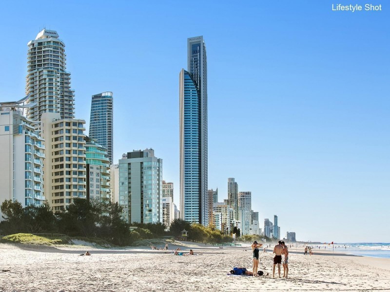 8/18 First Avenue, Broadbeach QLD 4218