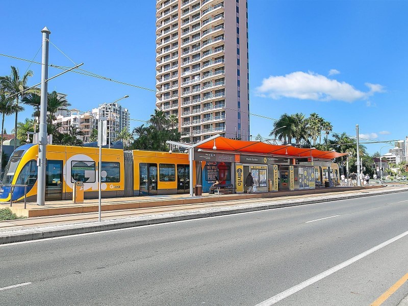 8/18 First Avenue, Broadbeach QLD 4218