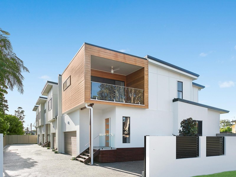 4 Meyer Street, Southport QLD 4215