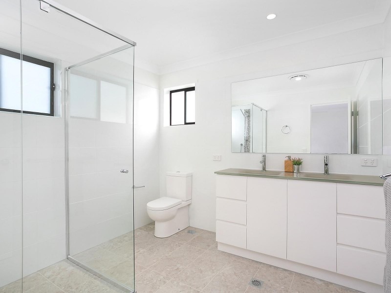 4 Meyer Street, Southport QLD 4215