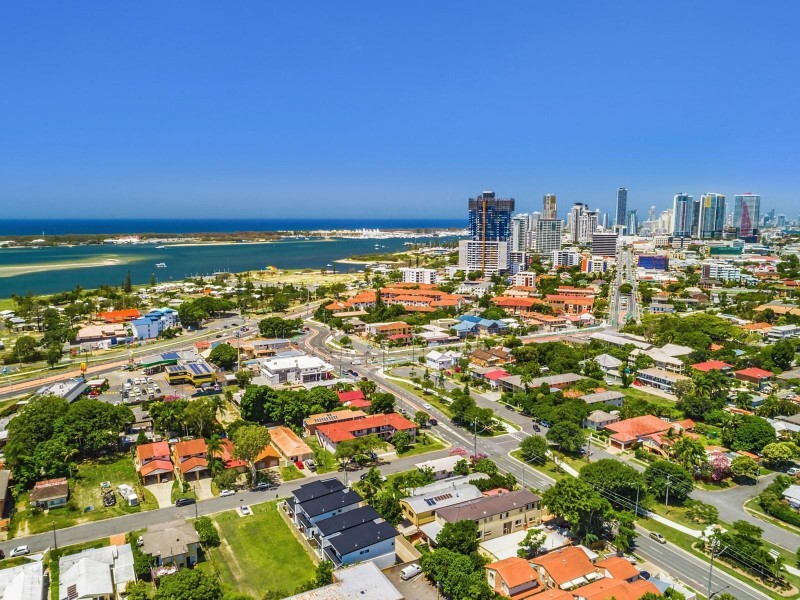 4 Meyer Street, Southport QLD 4215