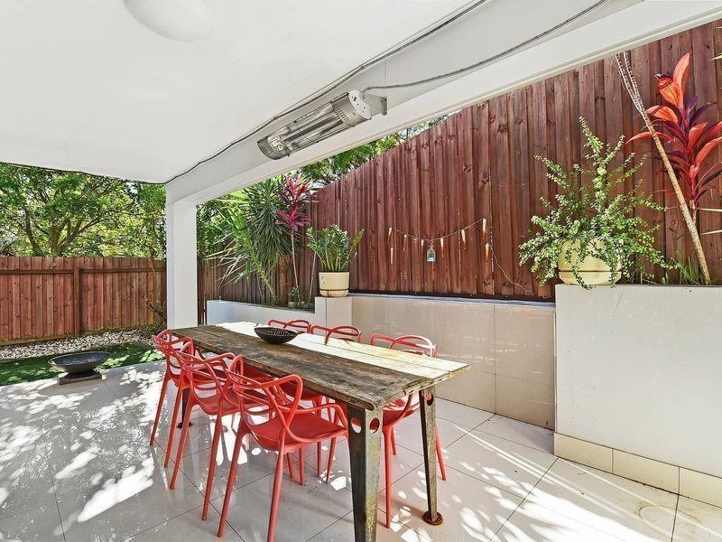 1/84 Falconer Street, Southport QLD 4215