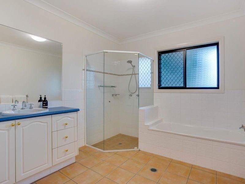 34 Tuckeroo Place, Reedy Creek QLD 4227