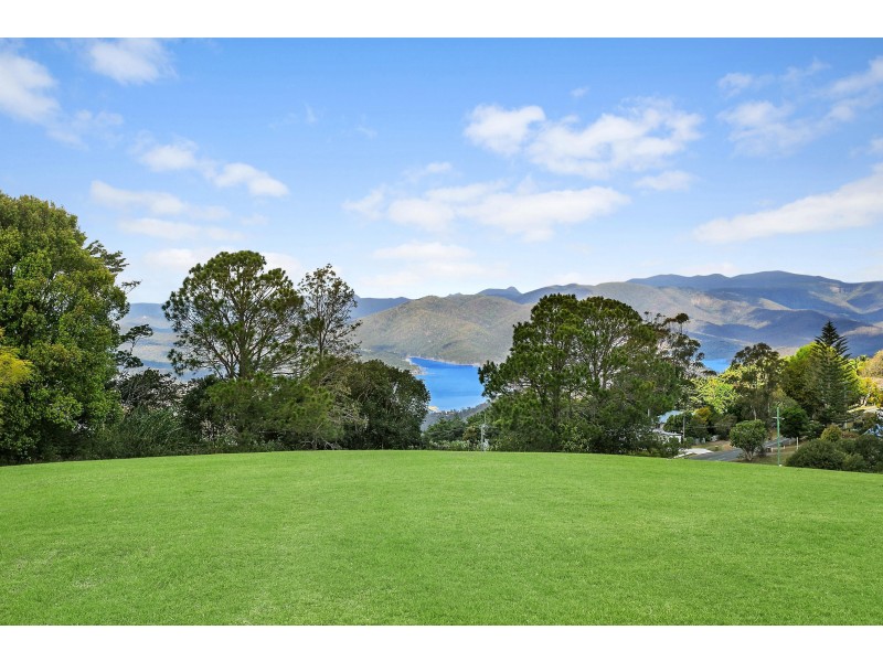 38 North Road, Lower Beechmont QLD 4211