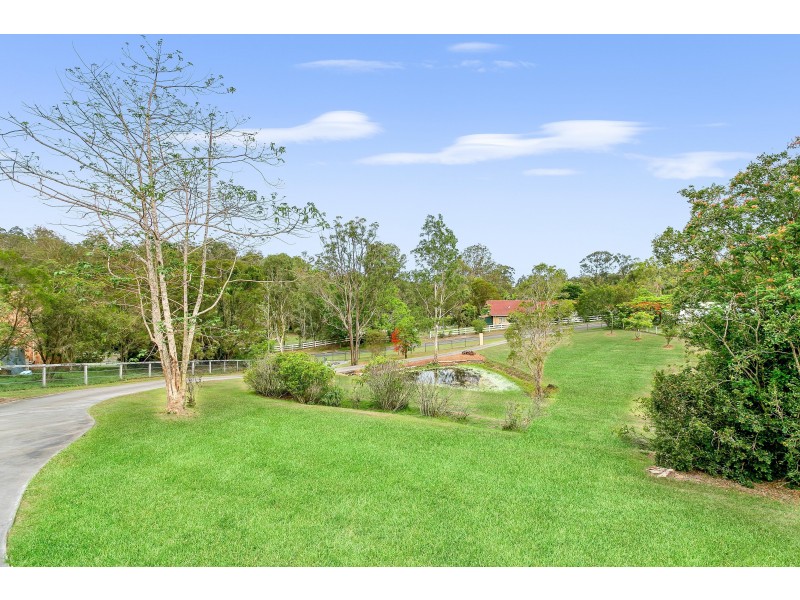 10 Ibrox Park Court, Nerang QLD 4211