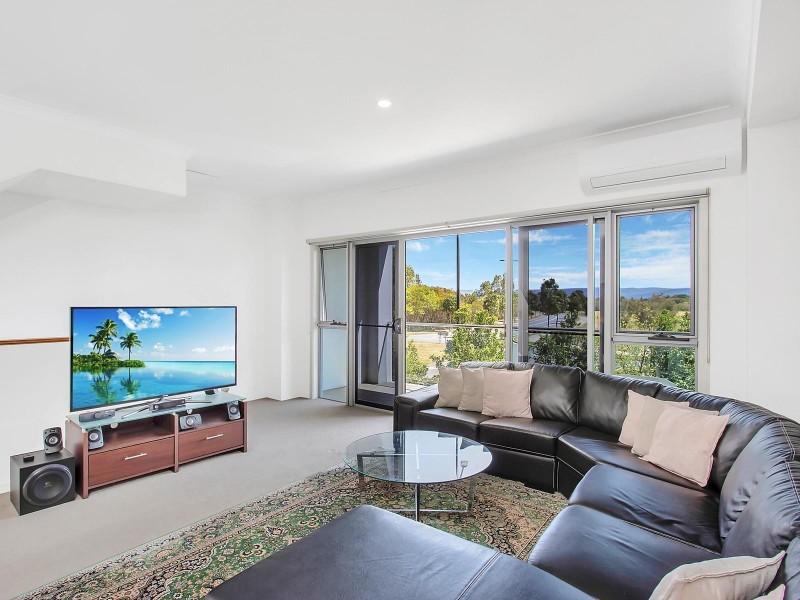 5/1 Mervyn Thomas Drive, Hope Island QLD 4212