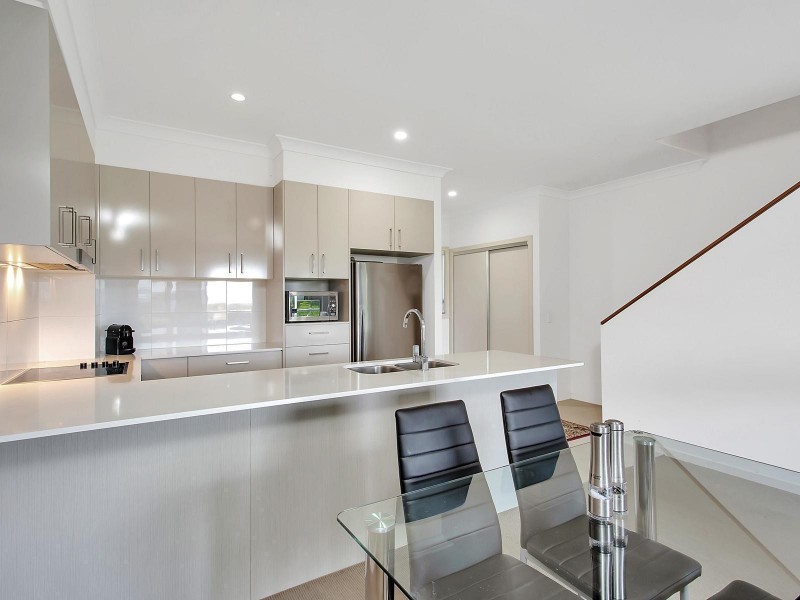 5/1 Mervyn Thomas Drive, Hope Island QLD 4212