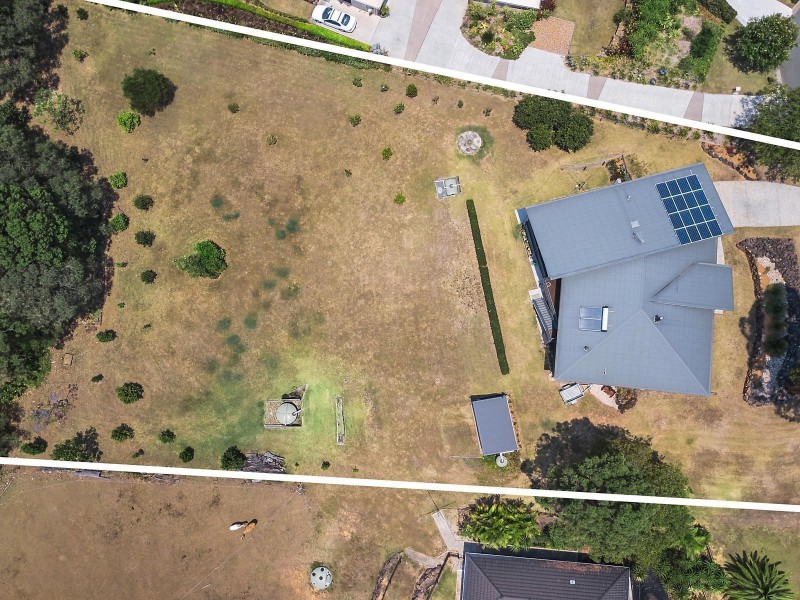8 Bush Knoll Place, Mount Nathan QLD 4211
