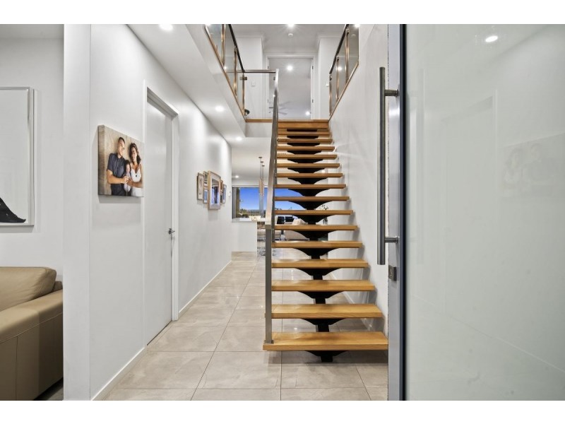 7 Culgoora Crescent, Reedy Creek QLD 4227