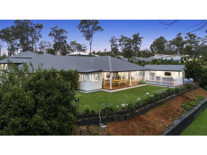 18 Forest Ridge Drive, Bonogin QLD 4213