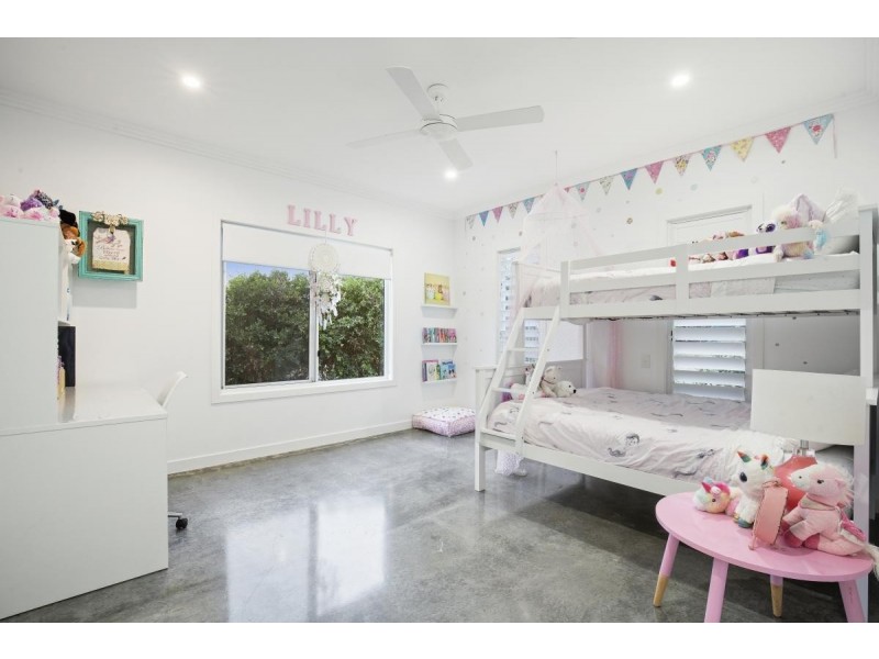 18 Forest Ridge Drive, Bonogin QLD 4213