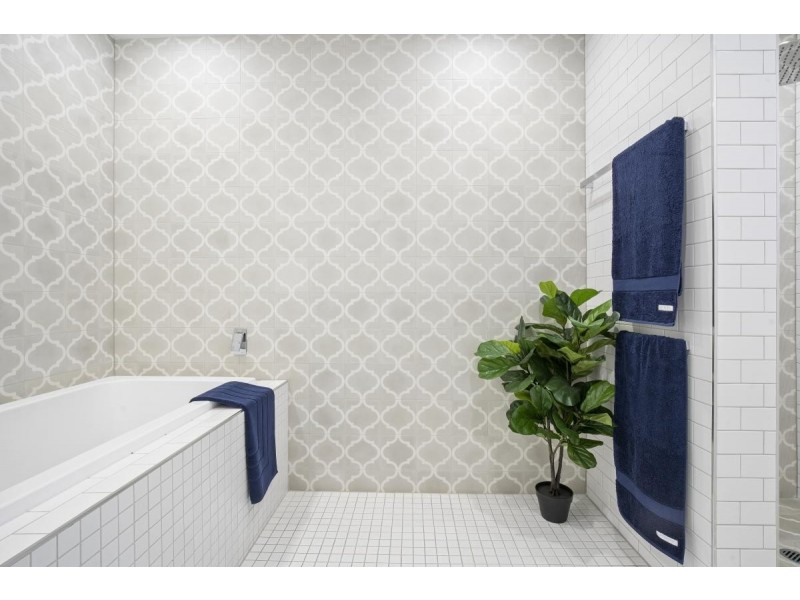 18 Forest Ridge Drive, Bonogin QLD 4213