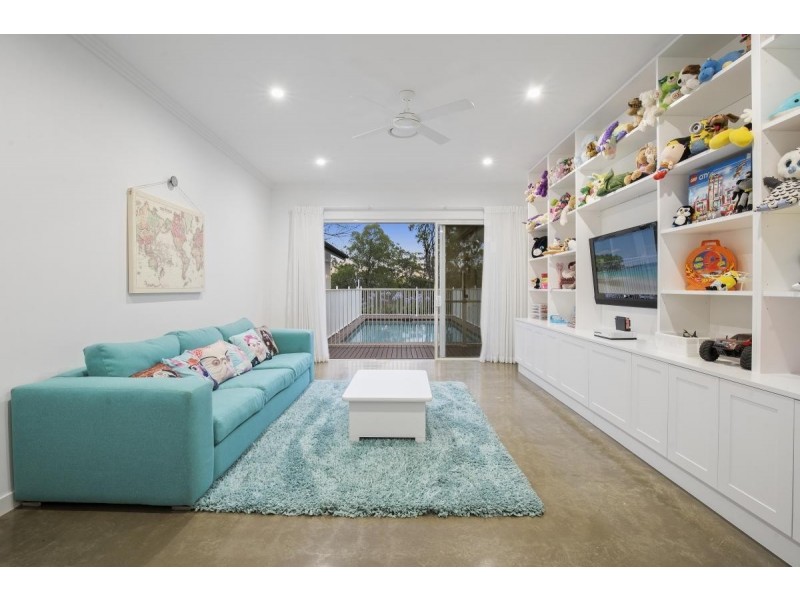 18 Forest Ridge Drive, Bonogin QLD 4213