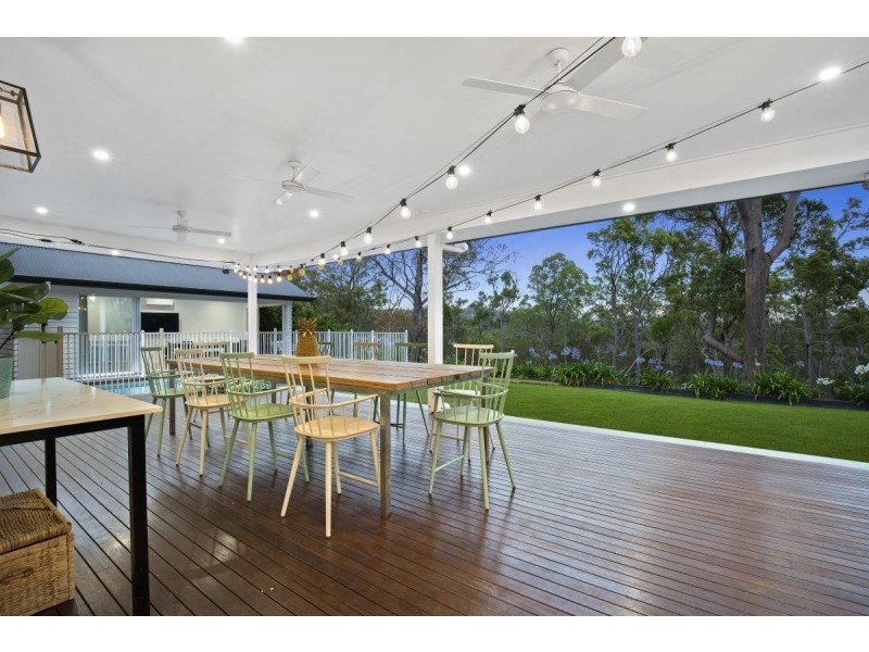 18 Forest Ridge Drive, Bonogin QLD 4213