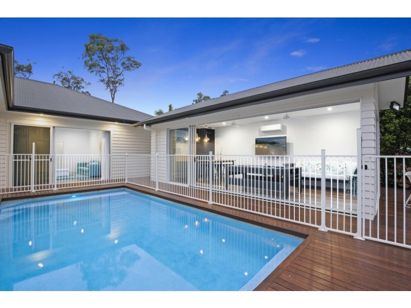 18 Forest Ridge Drive, Bonogin QLD 4213