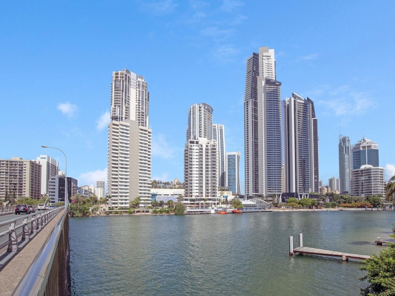 4/19 Darrambal Street, Surfers Paradise QLD 4217