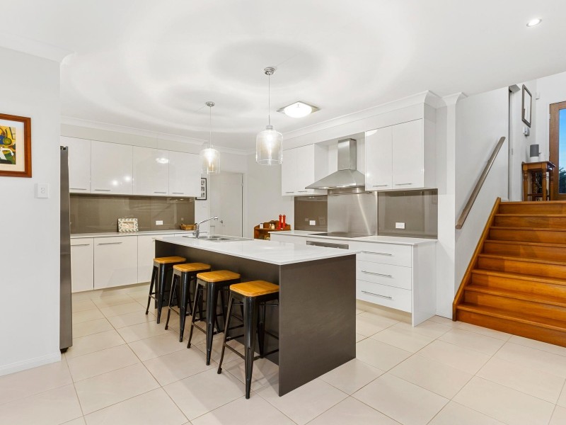 34 Willow Tree Drive, Reedy Creek QLD 4227