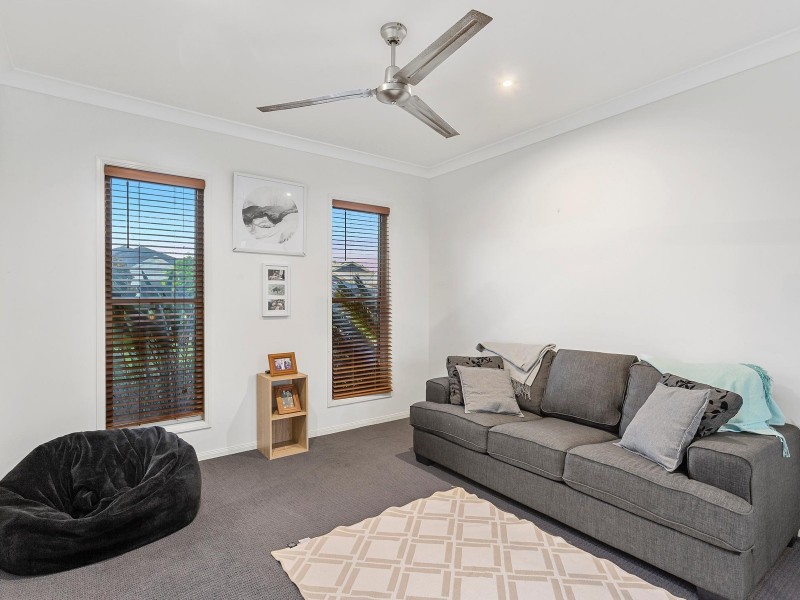 34 Willow Tree Drive, Reedy Creek QLD 4227