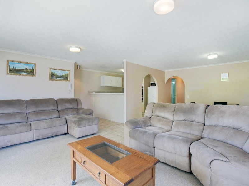 8/111 Old Burleigh Road, Broadbeach QLD 4218