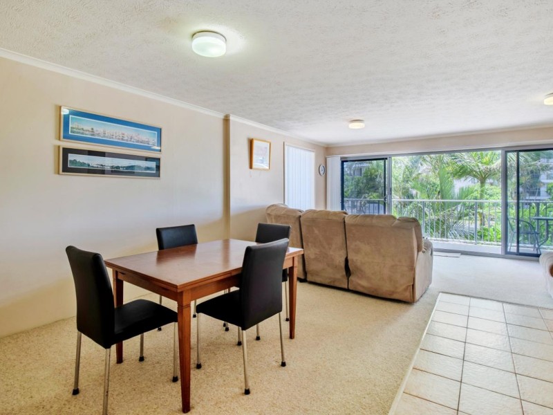 8/111 Old Burleigh Road, Broadbeach QLD 4218