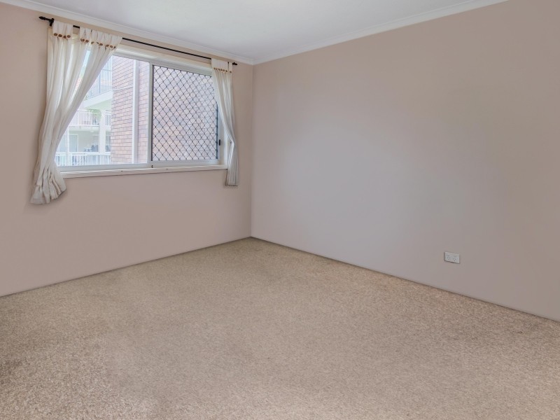 8/111 Old Burleigh Road, Broadbeach QLD 4218