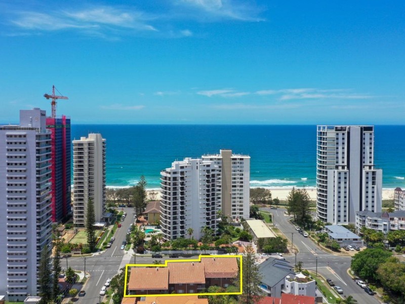 8/111 Old Burleigh Road, Broadbeach QLD 4218