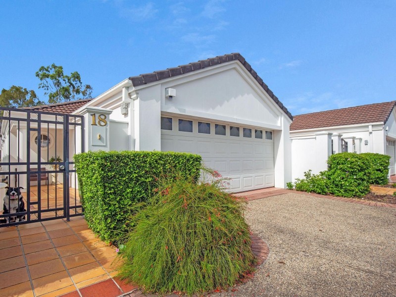 18/70 Marbella Drive, Benowa QLD 4217