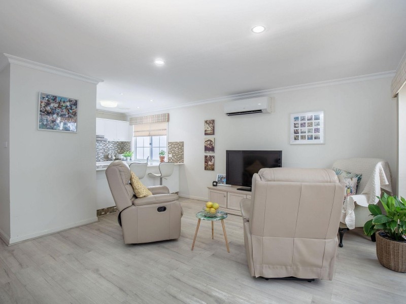 18/70 Marbella Drive, Benowa QLD 4217