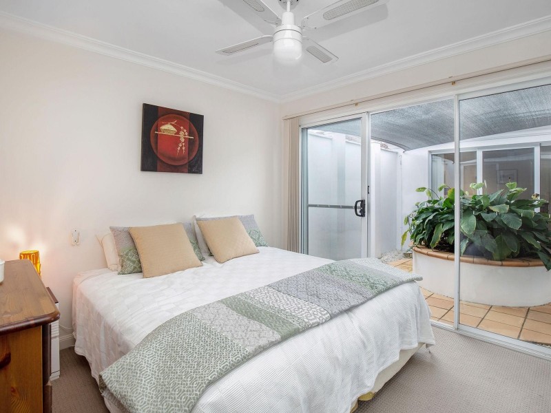 18/70 Marbella Drive, Benowa QLD 4217